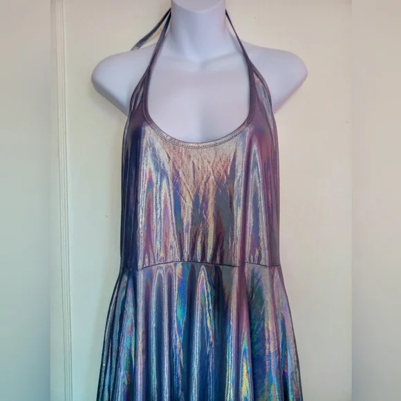🛍️ BUNDLE ONLY 🛍️SHEIN LADIES BLUE IRIDESCENT HALTER TOP - Picture 2 of 8